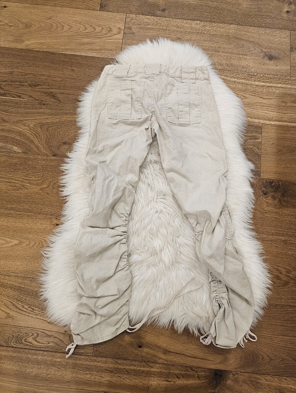 Vintage Low Rise Beige Cargo Jogger Pants With Ruched Hem - Picture 8 of 8